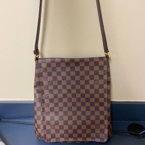 Authentic Louis Vuitton crossbody
